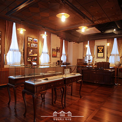 Pictures of History Museum